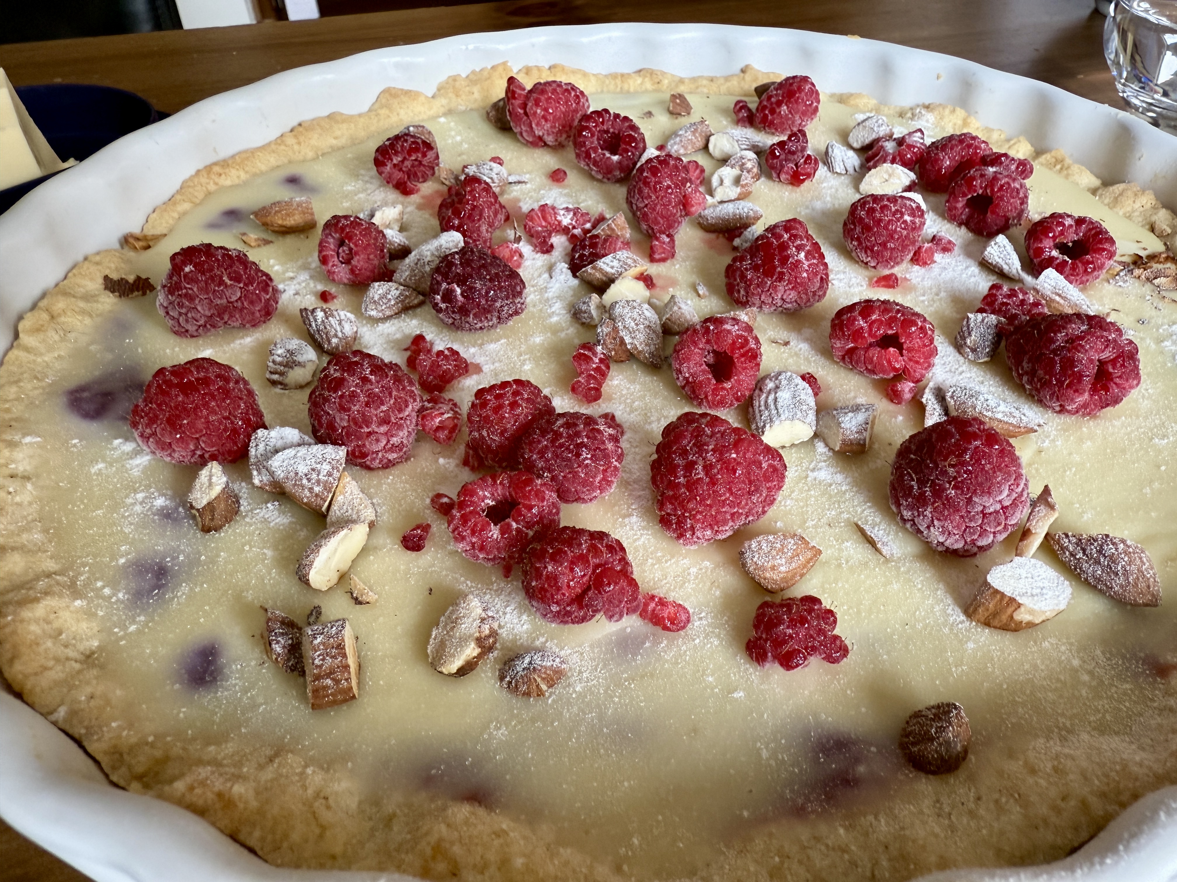 <i>Vanille-Himbeer-</i><i>Tarte</i>